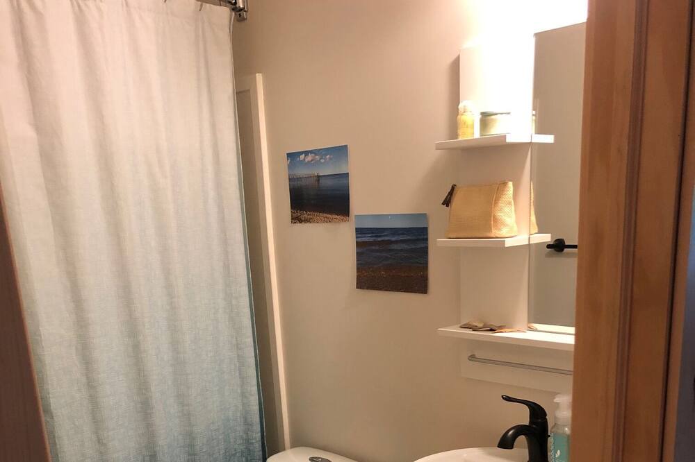 Photo of Bathroom in Dunnottar
