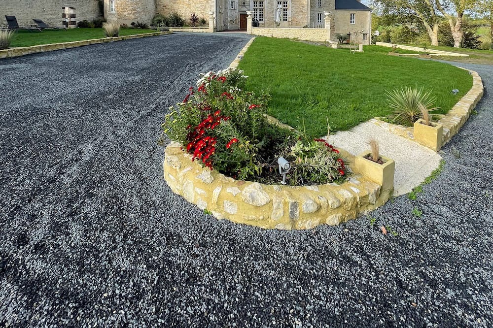 Photo of Outdoor in Bernesq