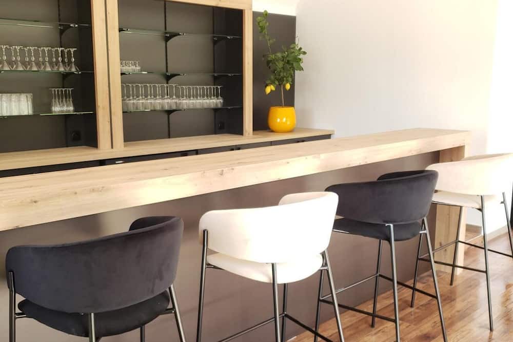 Photo of Others in Bernesq