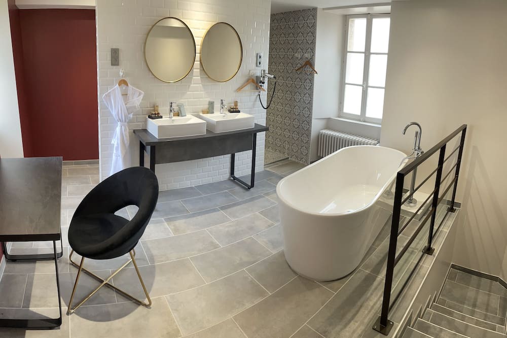 Photo of Bathroom in Bernesq