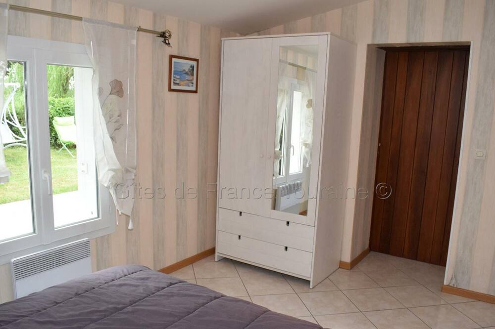 Photo of Bedroom in Manthelan