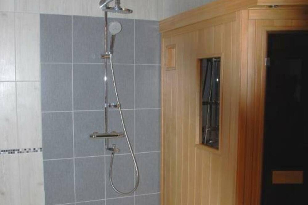 Photo of Bathroom in Manthelan