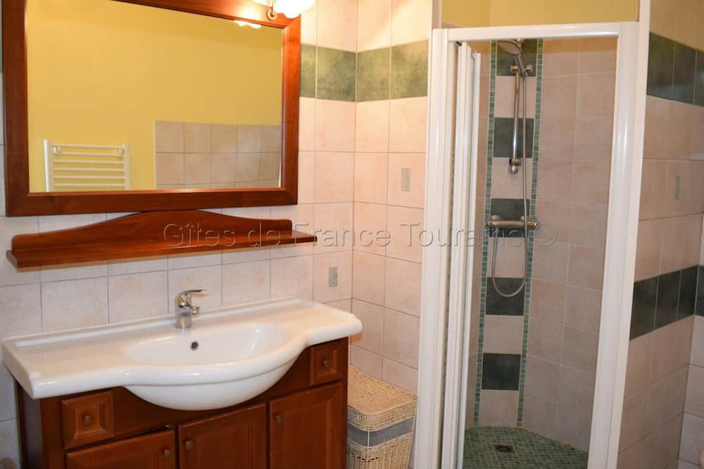 Photo of Bathroom in Manthelan
