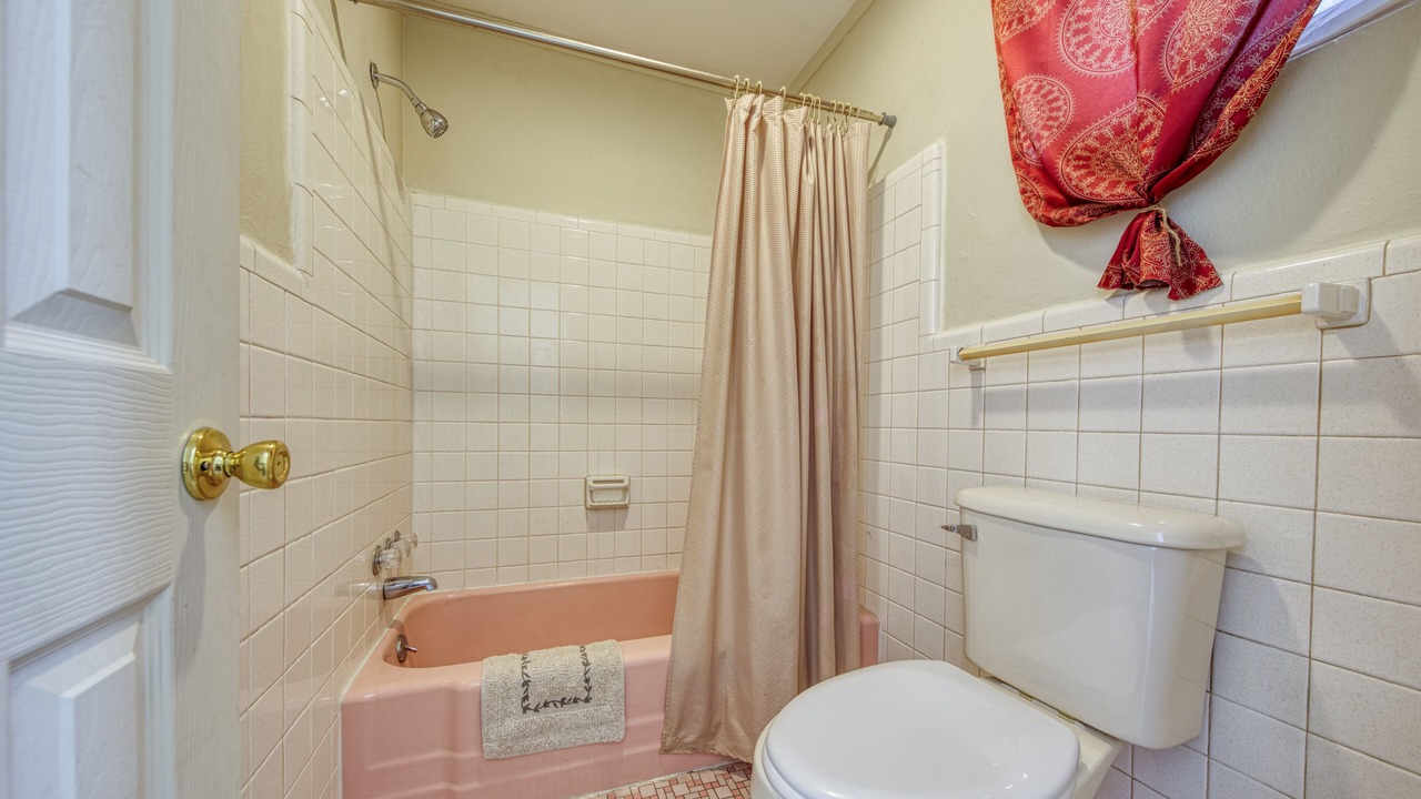 Photo of Bathroom in Oneida