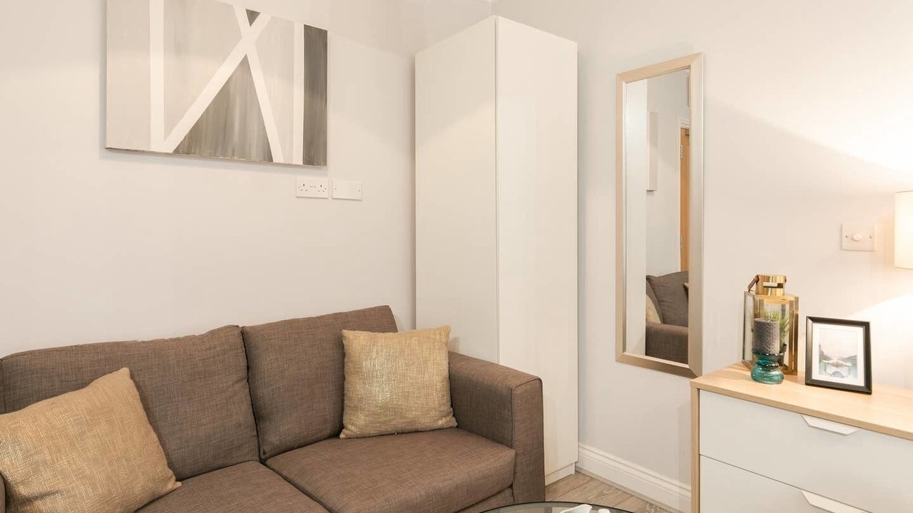 Photo of Livingroom in Reading