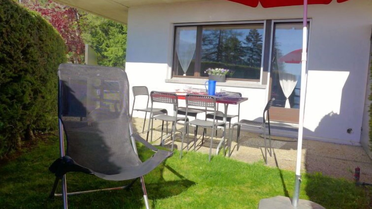Photo of Outdoor in Lens