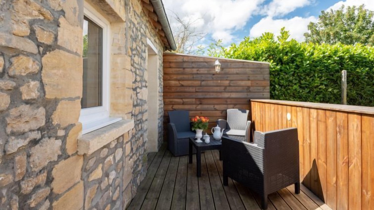 Photo of Outdoor in Commes