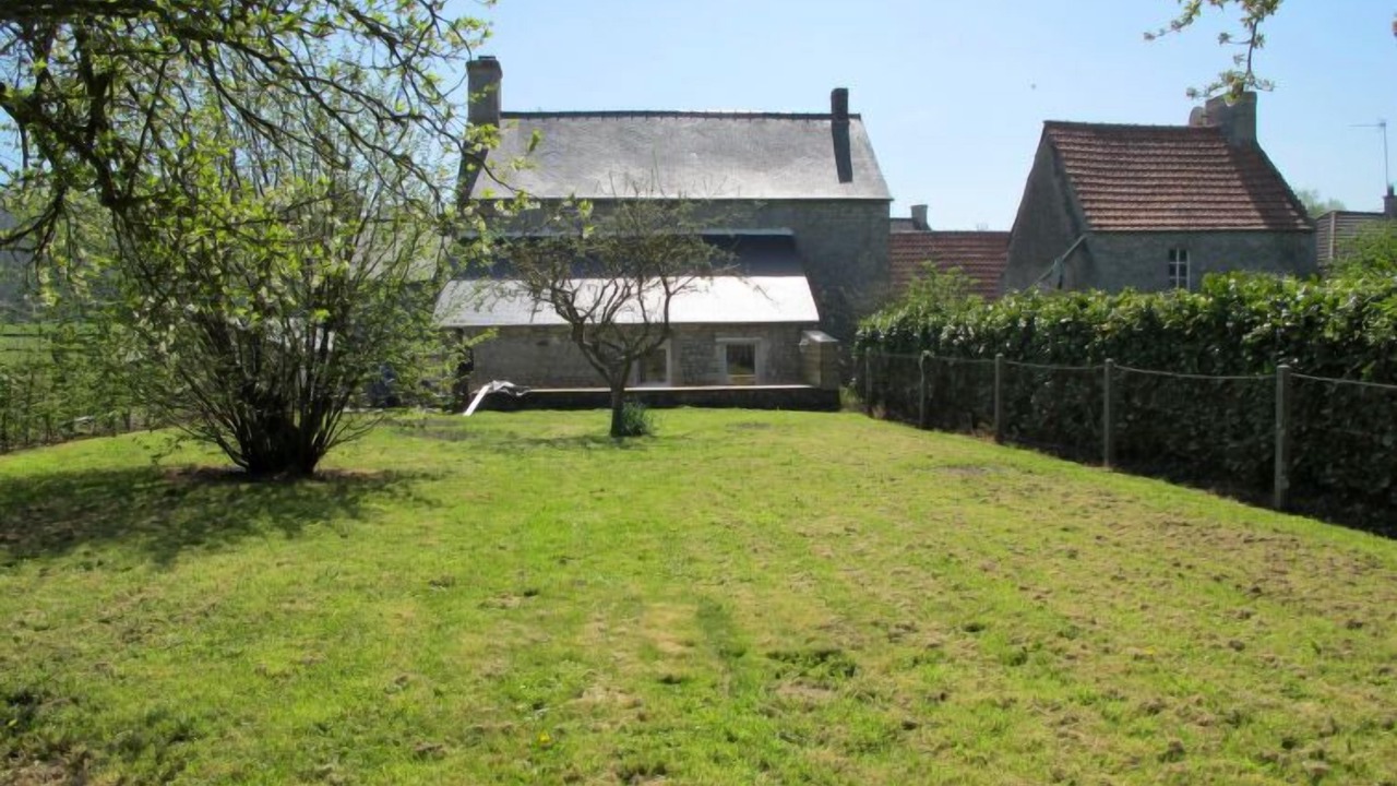 Photo of Outdoor in Commes