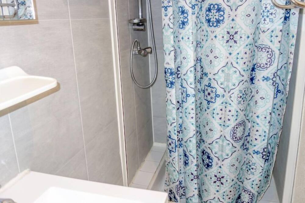 Photo of Bathroom in Le Barcares