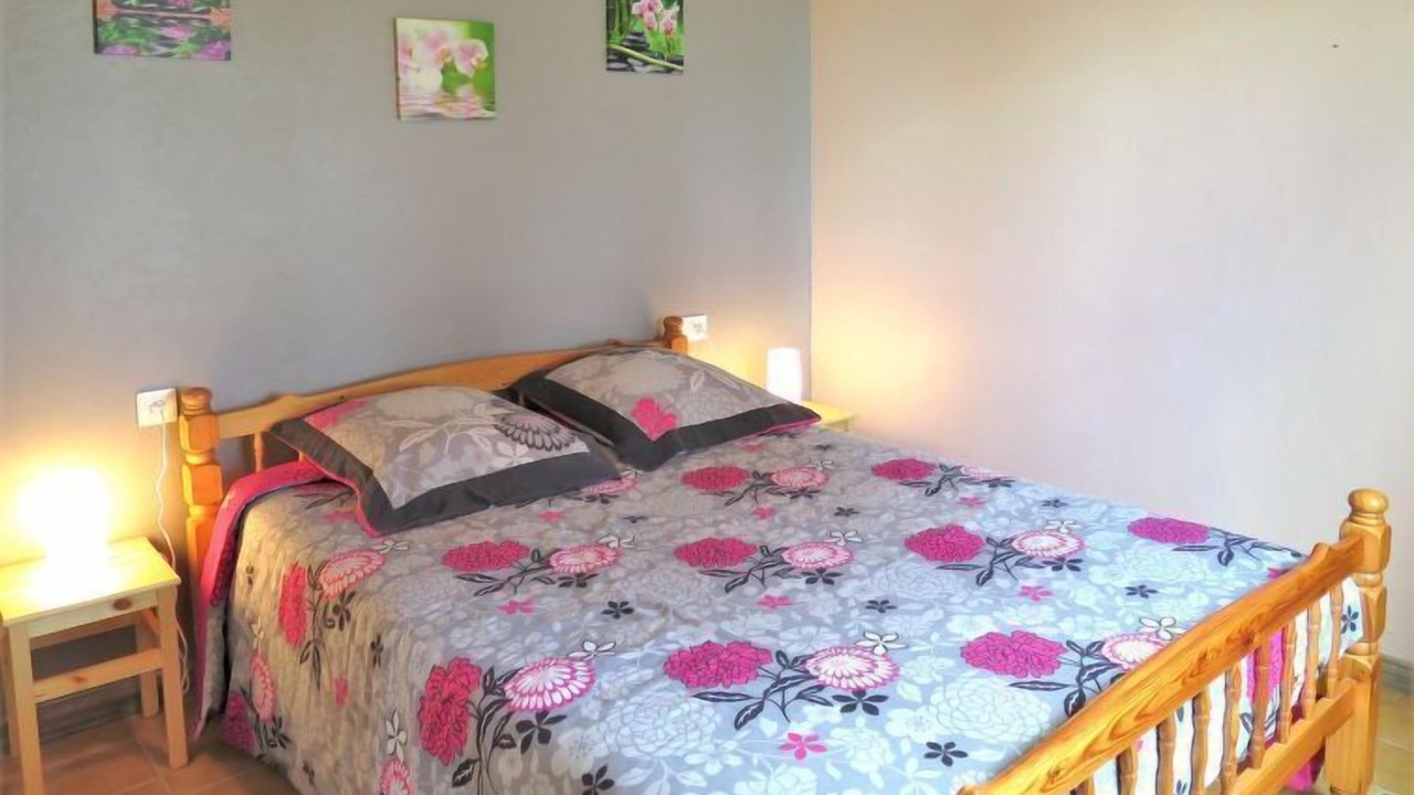 Photo of Bedroom in Begadan