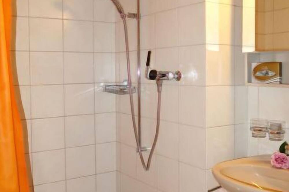 Photo of Bathroom in Ravaisch
