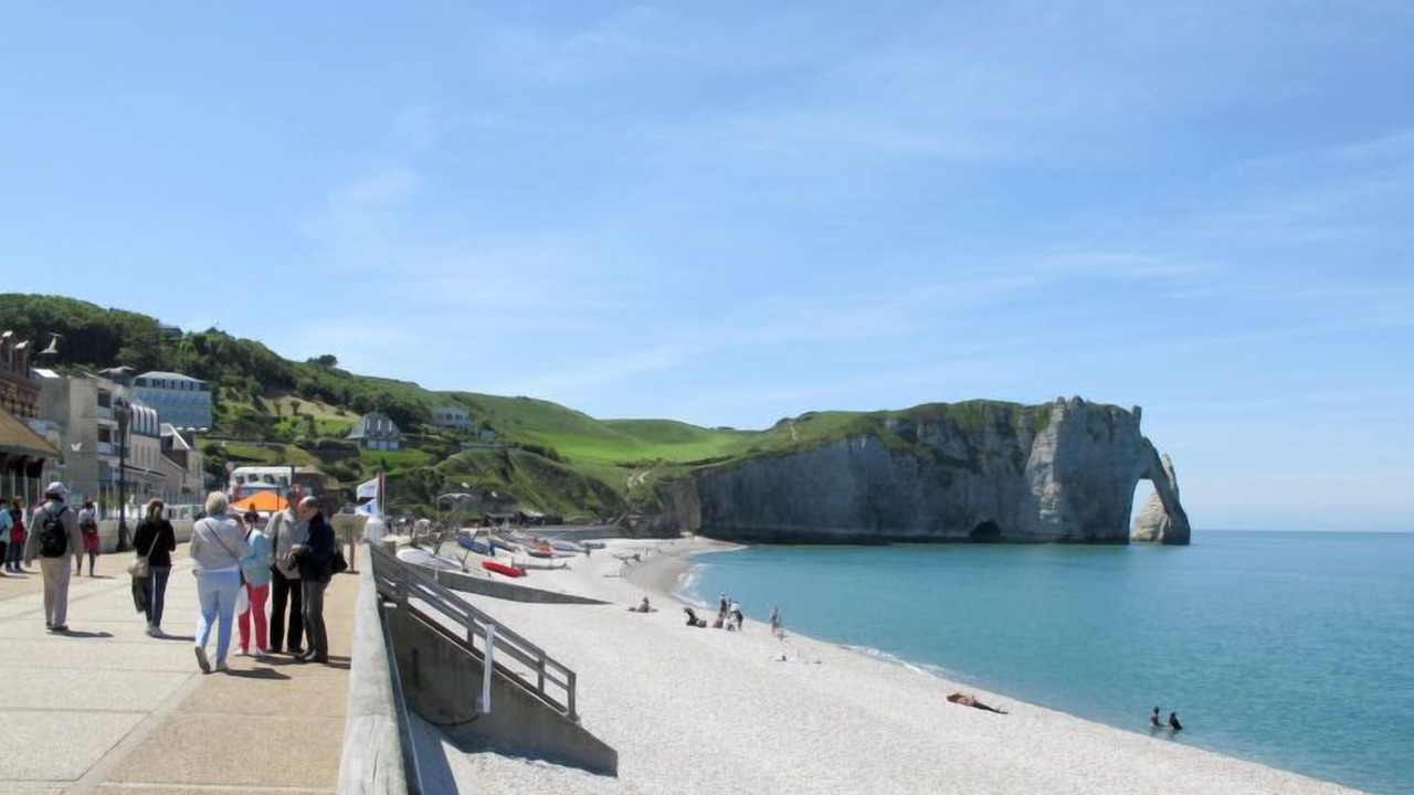 Photo of Others in Colleville