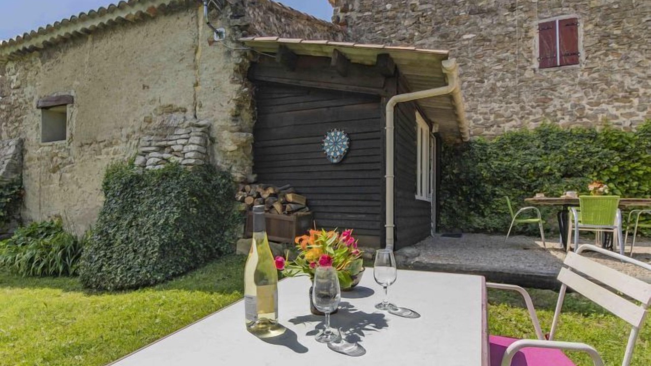 Photo of Patio Balcony in Roche-Saint-Secret