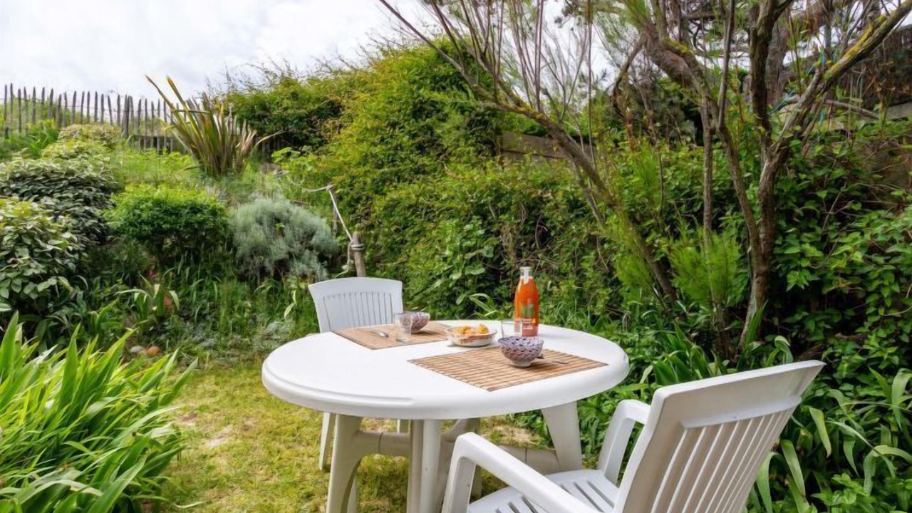 Photo of Outdoor in Surville