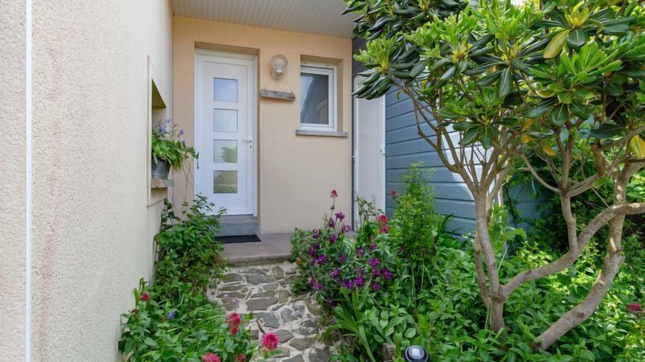 Photo of Outdoor in Surville