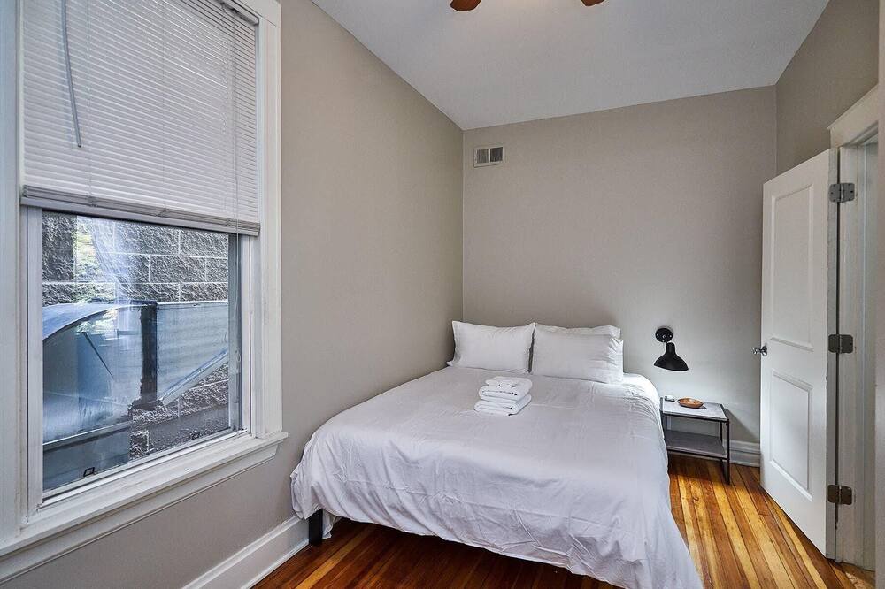 Photo of Bedroom in Wrightwood Neighbors