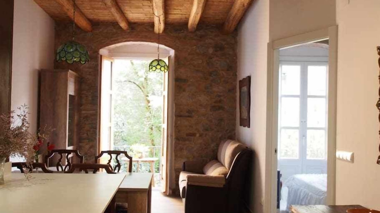 Photo of Others in Besalu