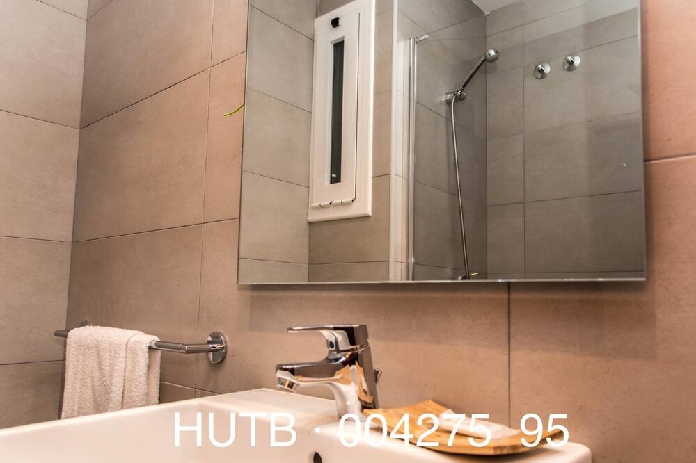 Photo of Bathroom in La Maternitat i Sant Ramon