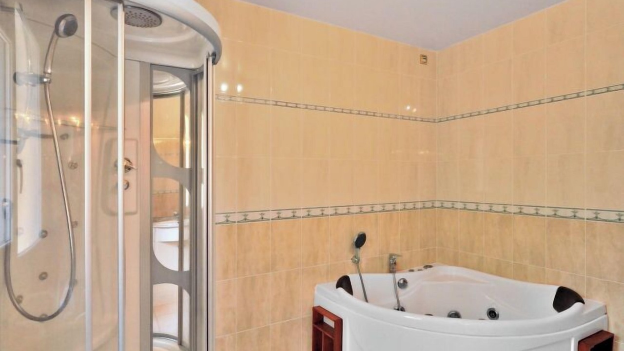 Photo of Bathroom in Ploubezre