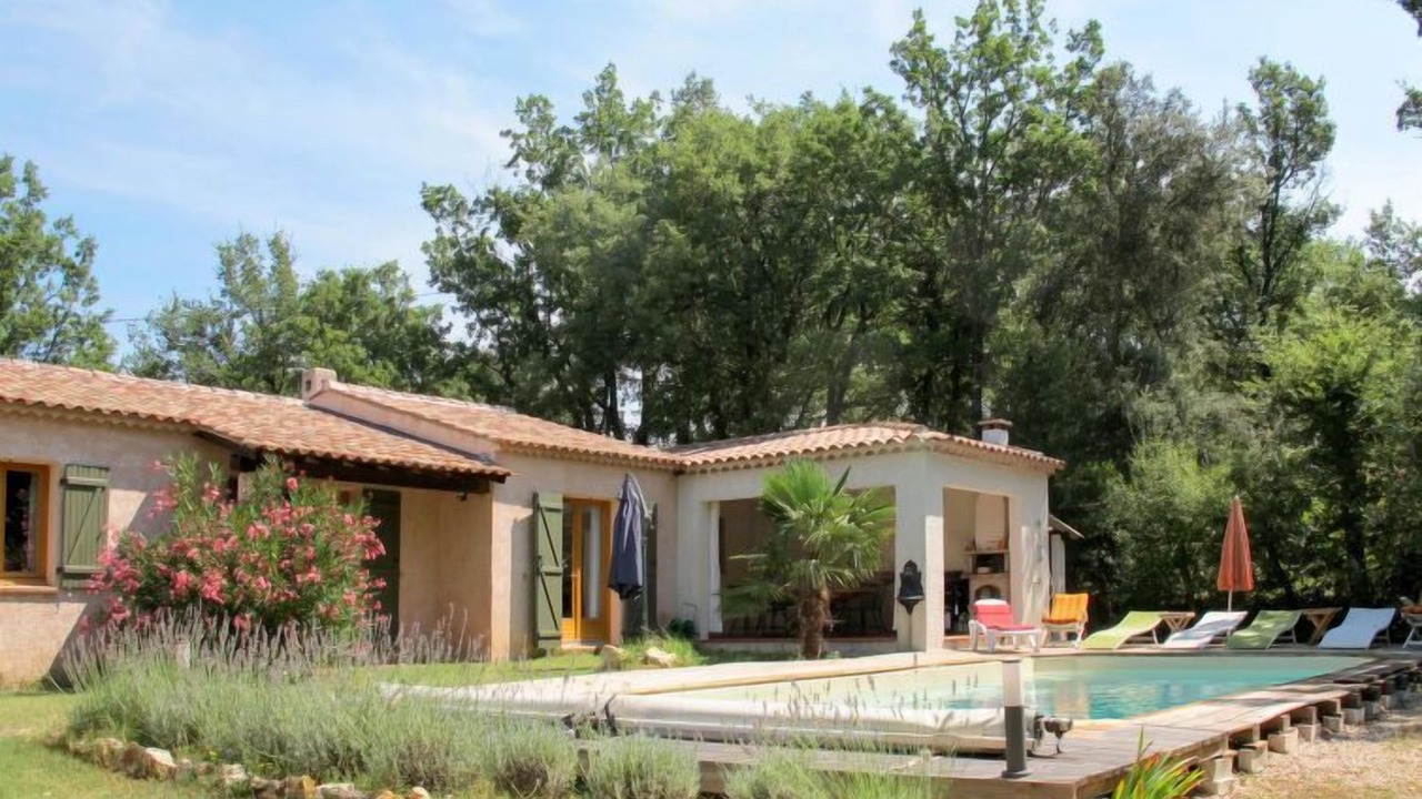 Photo of Outdoor in Regusse