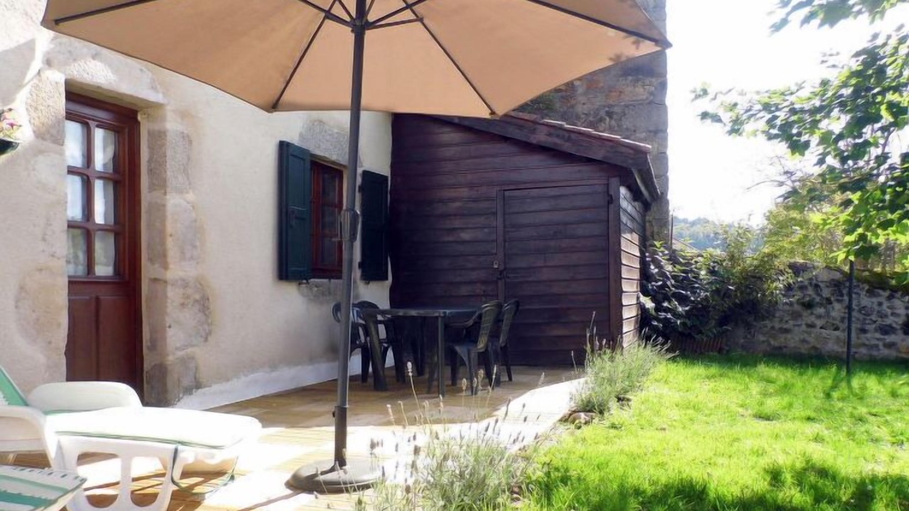 Photo of Patio Balcony in Saint-Julien-d'Ance