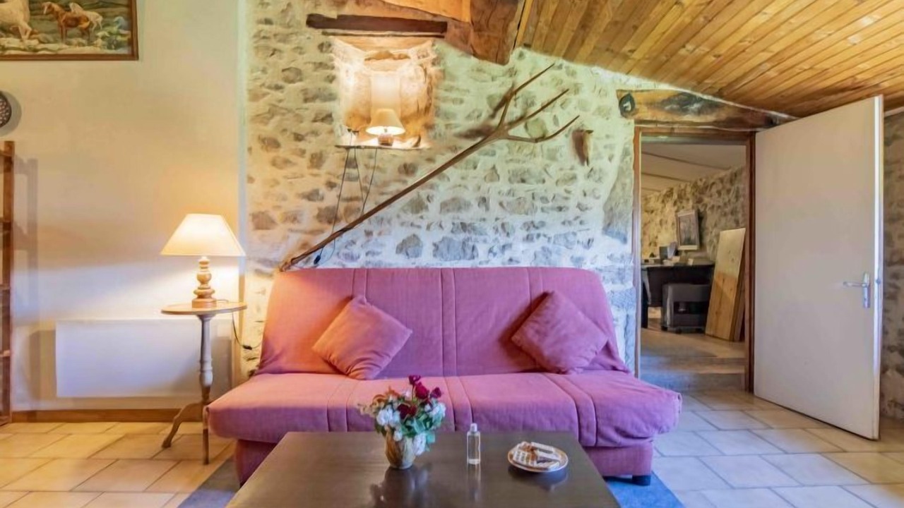 Photo of Livingroom in Roche-Saint-Secret