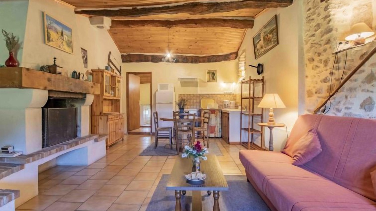 Photo of Livingroom in Roche-Saint-Secret