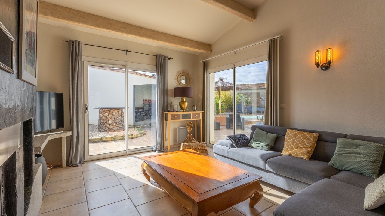 Photo of Livingroom in Corneilhan