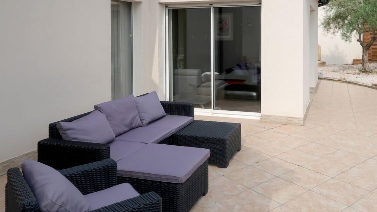 Photo of Patio Balcony in Corneilhan