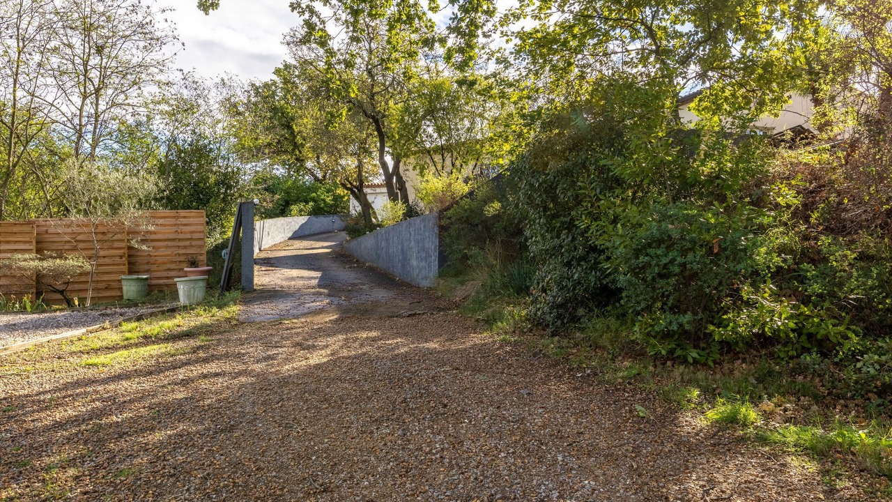 Photo of Outdoor in Corneilhan