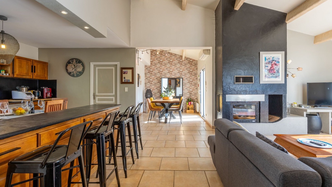 Photo of Livingroom in Corneilhan
