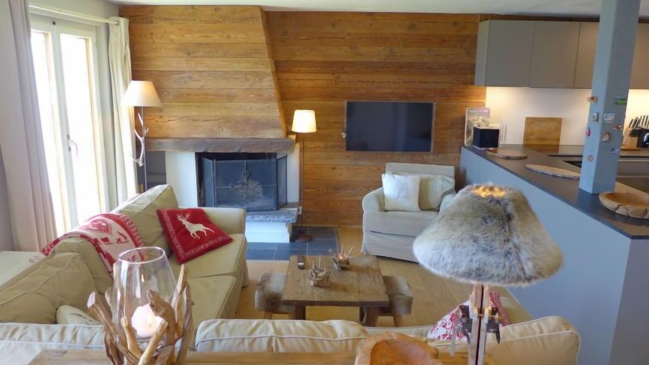 Photo of Livingroom in Lens