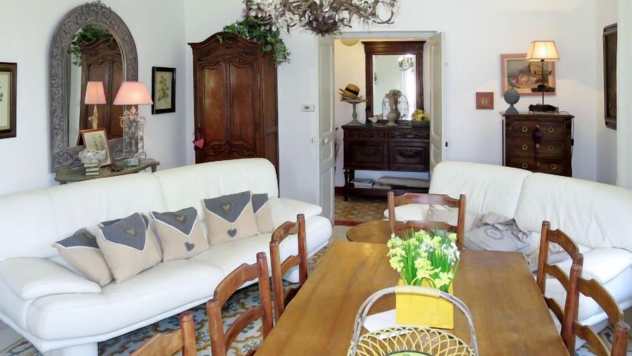 Photo of Others in Galeria