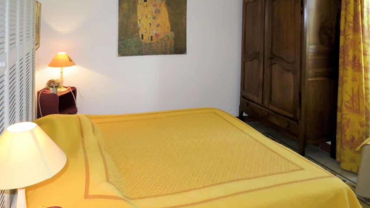 Photo of Others in Galeria