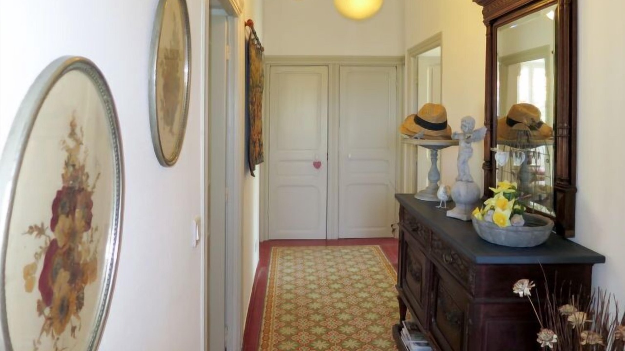 Photo of Others in Galeria