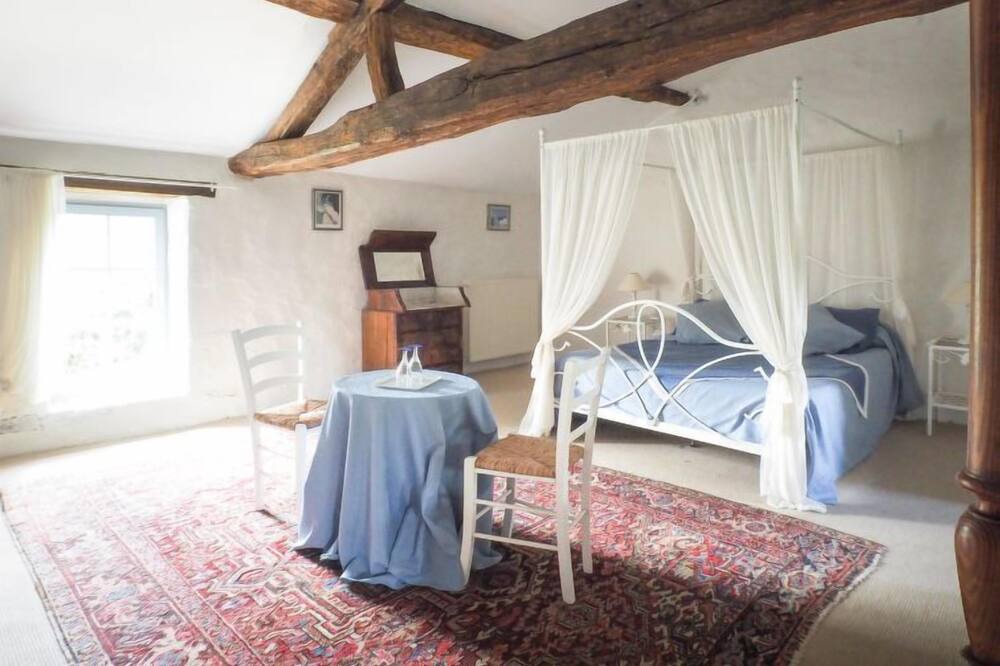 Photo of Bedroom in Saint-Laurent-de-la-Salle