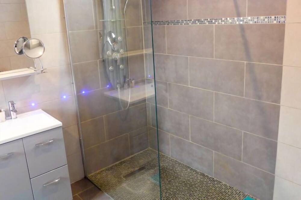 Photo of Bathroom in Sainte-Marie-la-Mer