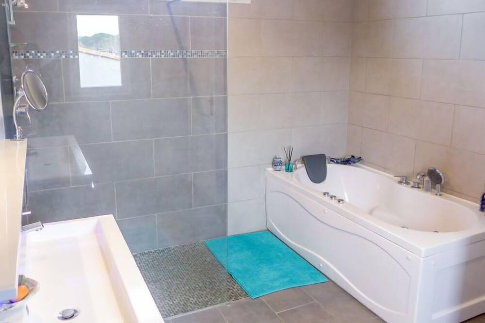 Photo of Bathroom in Sainte-Marie-la-Mer