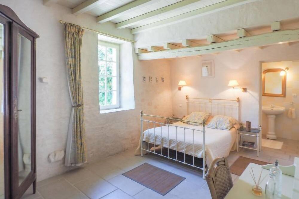 Photo of Bedroom in Saint-Laurent-de-la-Salle