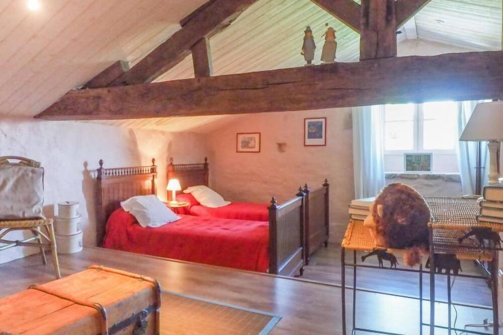 Photo of Bedroom in Saint-Laurent-de-la-Salle