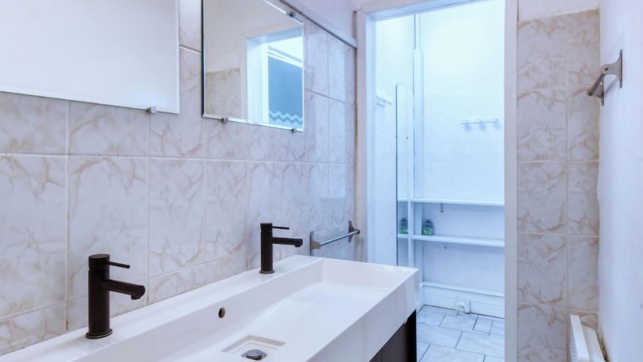 Photo of Bathroom in Jau-Dignac-et-Loirac