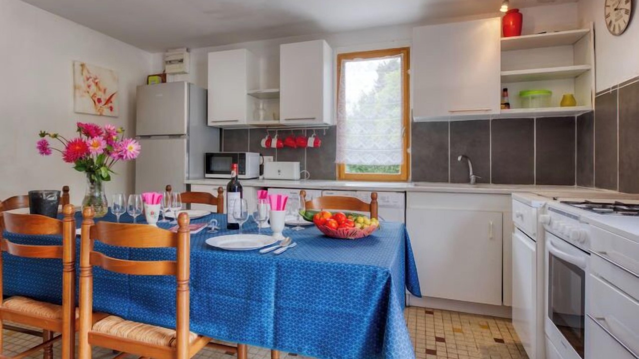 Photo of Kitchen in Jau-Dignac-et-Loirac