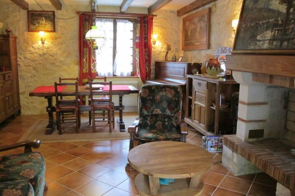 Photo of Livingroom in Saint-Matre