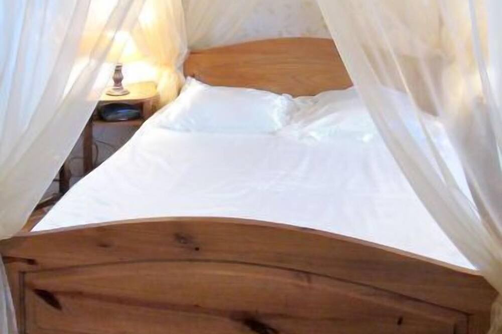 Photo of Bedroom in Saint-Matre