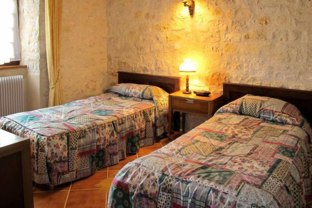 Photo of Bedroom in Saint-Matre