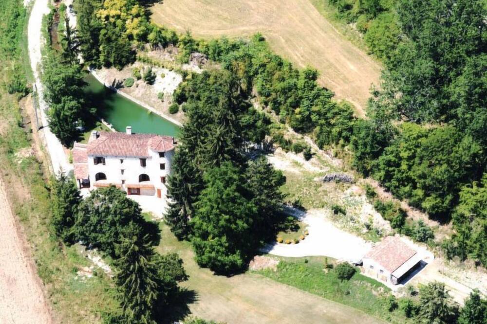 Photo of Outdoor in Saint-Matre
