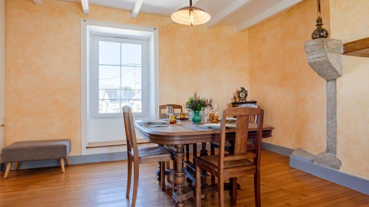 Photo of Others in Reville