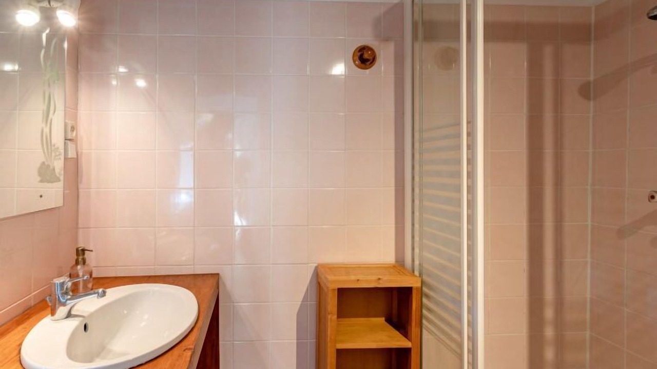 Photo of Bathroom in Reville