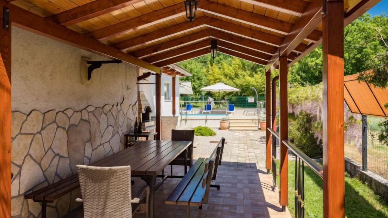 Photo of Patio Balcony in Marceljani