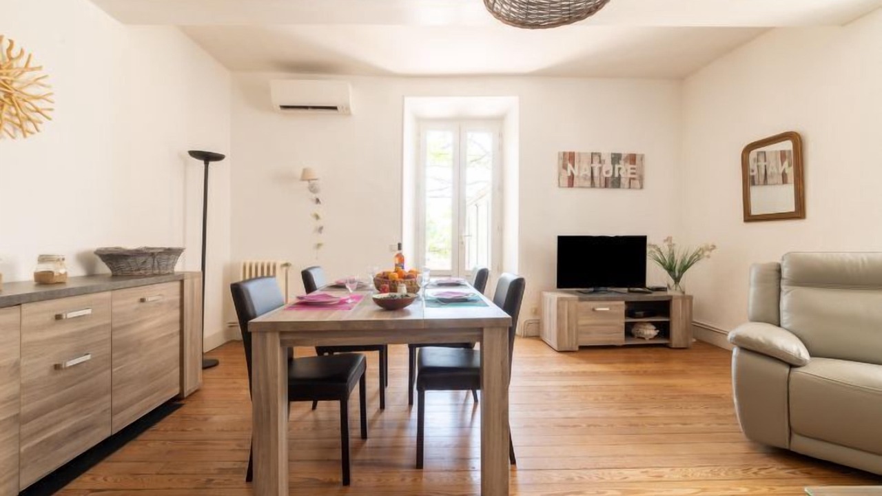 Photo of Others in Nyons